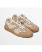 Court W 4M Turnschuhe in staubigem Sand
