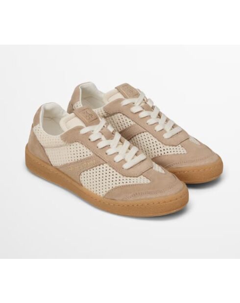 Court W 4M Turnschuhe in staubigem Sand