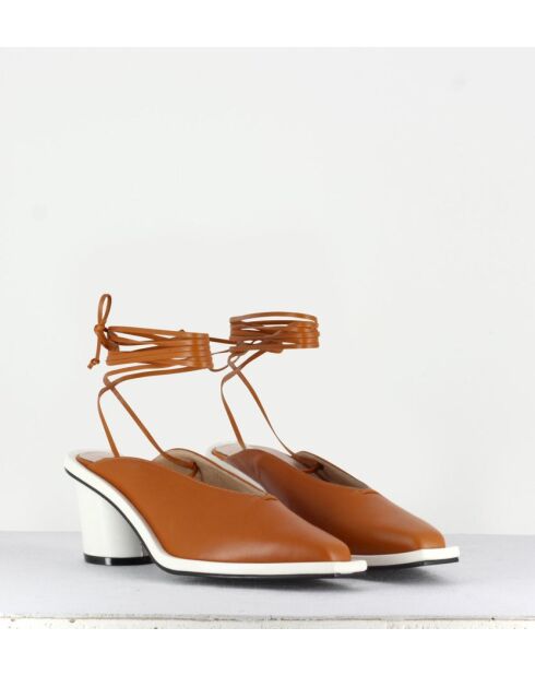 Mules à brides chevilles en cuir Clean pumps cognac - Talon 6 cm