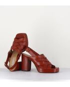 Sandalias Mattone Frassino de piel color ladrillo con tacón de 9 cm