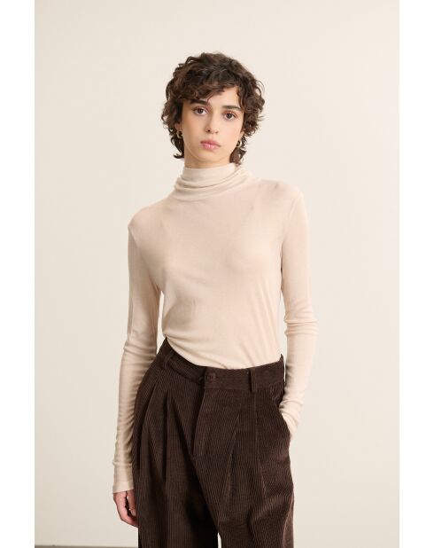 Camiseta Berne beige de manga larga con cuello alto