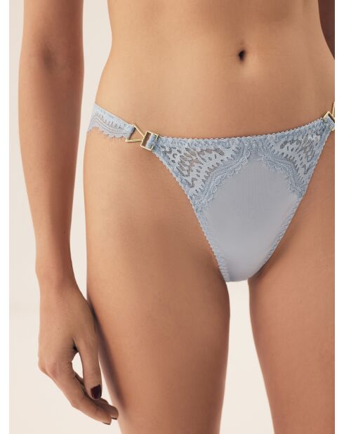 Heldere lichtblauwe string