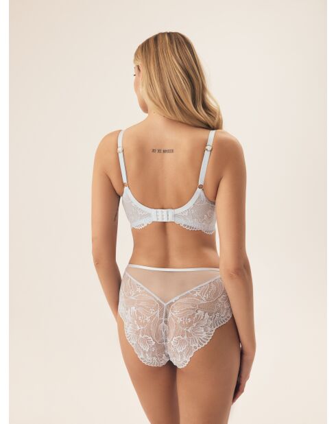 Hellblaue Soft-BHs mit Blaubeere