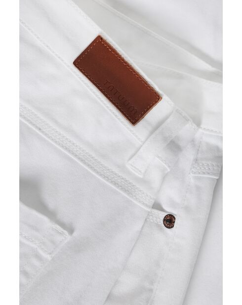 Weiße Shorts aus Baumwollstoff von Romikisa