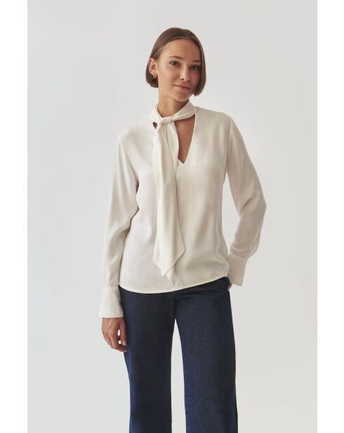 Cremefarbene Bluse Crava