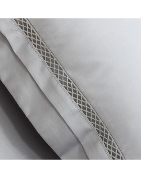 Housse de couette en satin brodé Dolly perle