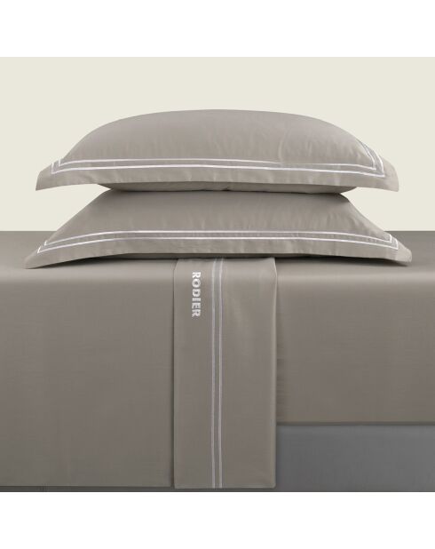 Bel set di mini federe rettangolari in raso di cotone bianco/tortora, 150 x 200 cm