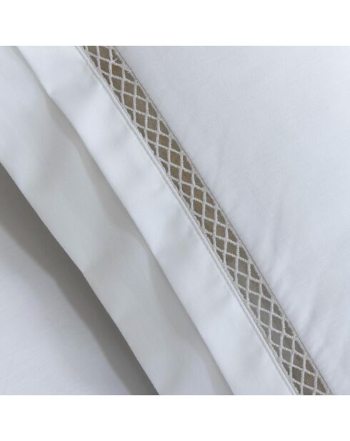 Taie d'oreiller en satin brodé Dolly blanche