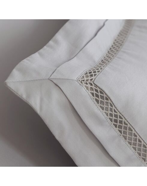 Taie d'oreiller en satin brodé Dolly perle
