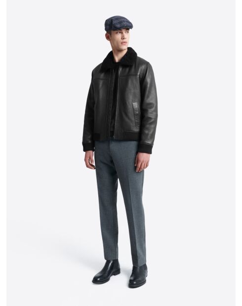 Schwarze Lederjacke mit Sherpa-Kragen