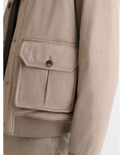 Beigefarbene Wildlederjacke mit Stehkragen