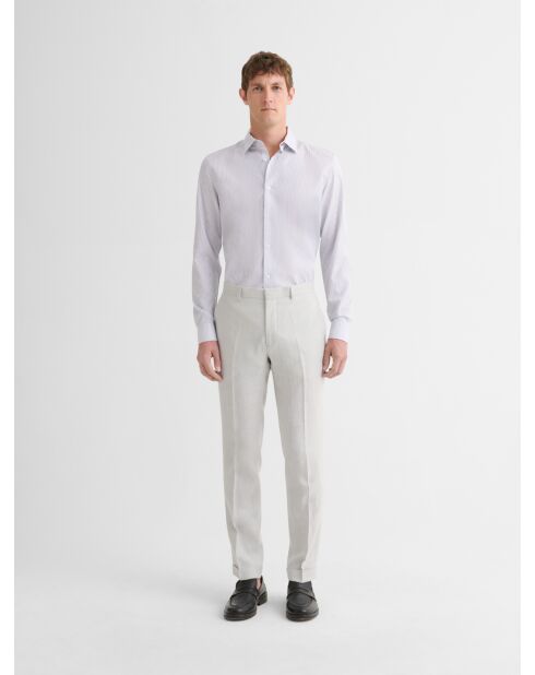 Weißes gestreiftes Slimshirt ohne Bügeln