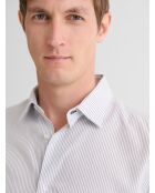 Weißes gestreiftes Slimshirt ohne Bügeln