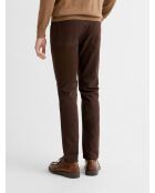 Schmale Stretchjeans in Kakaobraun