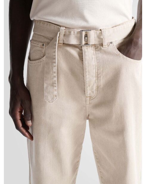 L'Atelier ecrufarbene, lockere Twill-Jeans mit Gürtel