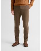 Slanke broek met karamel en chevronpatroon 3