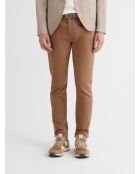 Camelfarbene, schmal geschnittene Stretchjeans