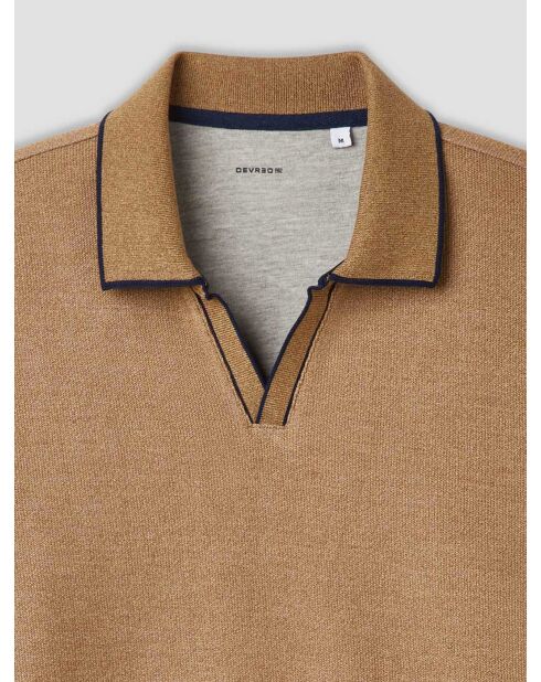 Polo col ouvert camel 2