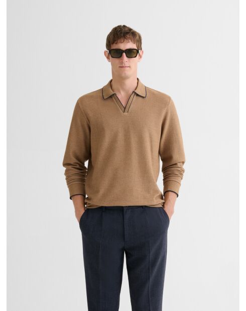 Polo col ouvert camel 2