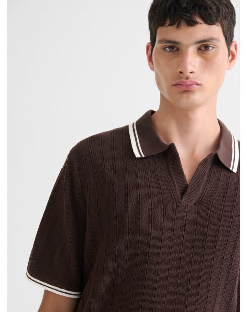 Polo col ouvert en coton biologique marron