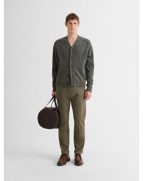 Cardigan boutonné en laine certifiée vert olive