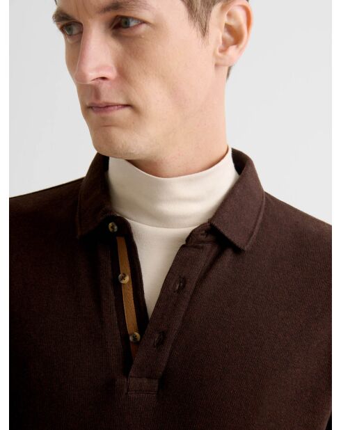 Polo boutonné gauffré marron 2