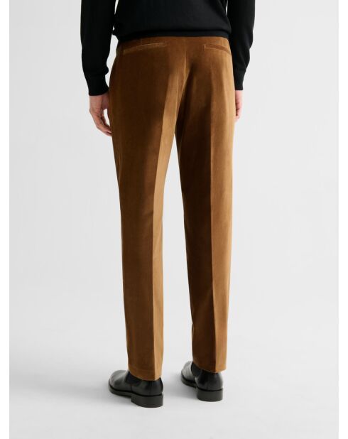 Pantalon de costume slim en velours caramel 2
