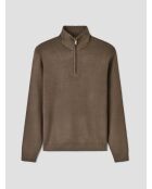 Maglione color tabacco con zip e collo a imbuto