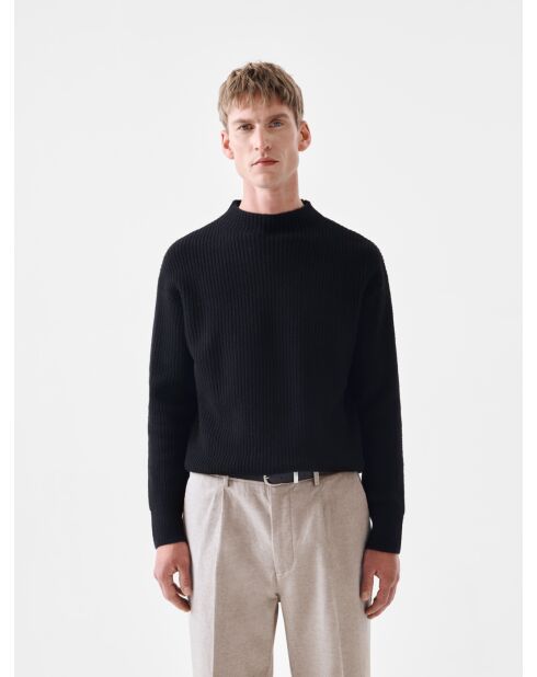 L'Atelier Noir gerippter Pullover mit Trichterausschnitt