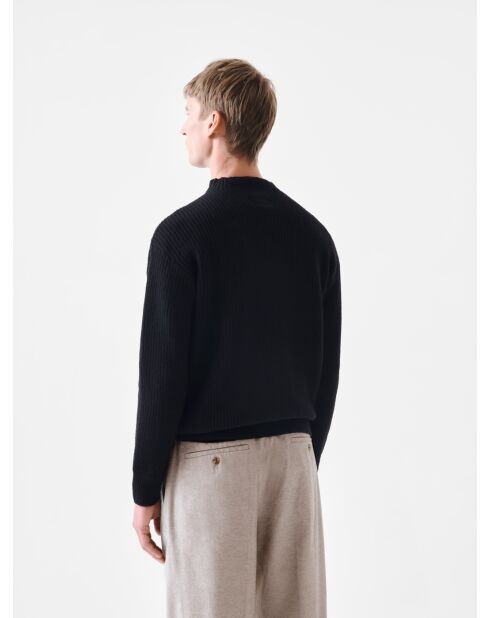 L'Atelier Noir gerippter Pullover mit Trichterausschnitt