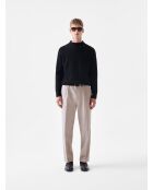 L'Atelier Noir gerippter Pullover mit Trichterausschnitt