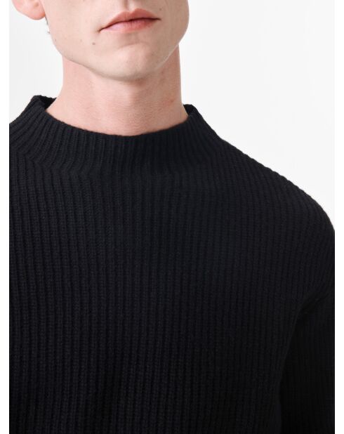 L'Atelier Noir gerippter Pullover mit Trichterausschnitt