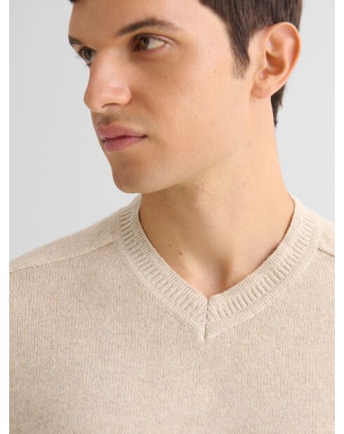 Sandbeiger Pullover mit V-Ausschnitt aus Wollmischung