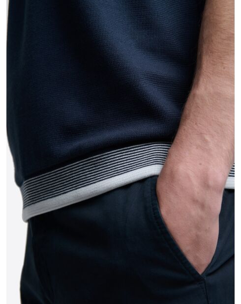 Polo boutonné bleu marine