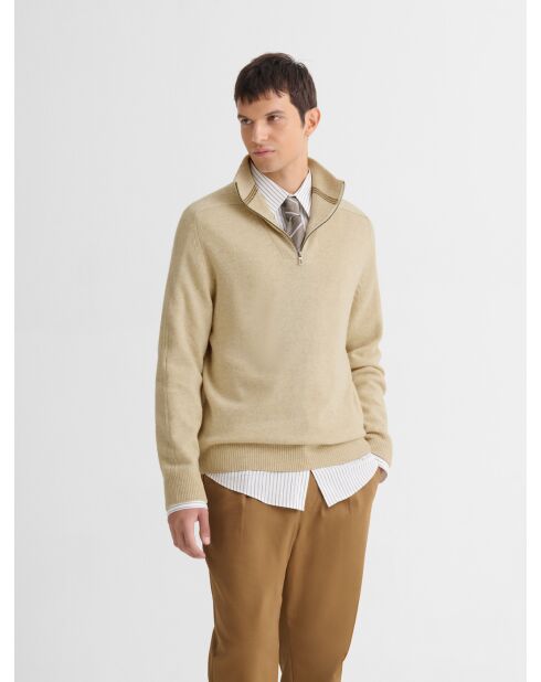 Sandbeiger Pullover aus Wollmischung mit Truckerkragen