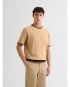 Camiseta regular de cuello redondo en beige arena
