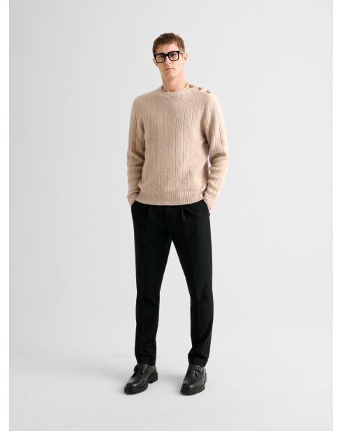 Ecrufarbener Pullover mit Rundhalsausschnitt mit Zopfmuster 2