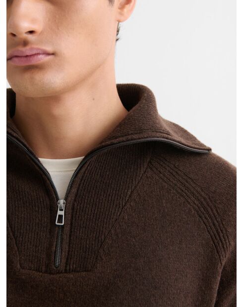 Maglione con collo trucker in misto lana color cioccolato