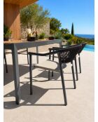 Ensemble table de jardin Tonga en aluminium et plateau polywood aspect bois et 4 fauteuils Sumba gris anthracite - 5 pièces
