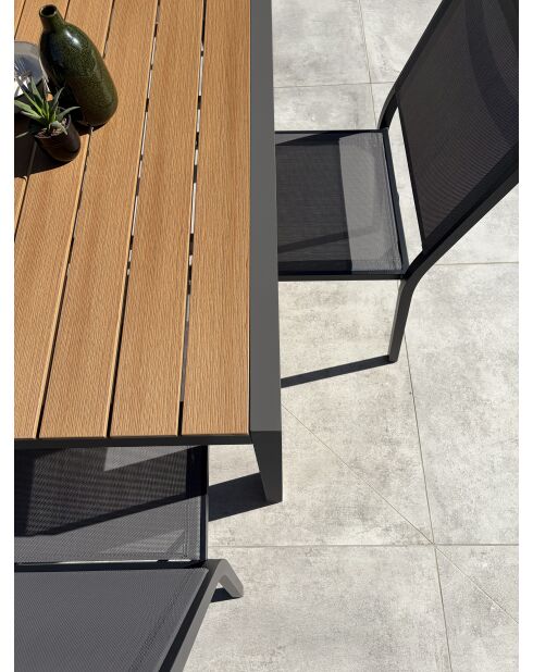 Ensemble repas d'une table de jardin Tonga en aluminium et plateau polywood aspect bois et 4 chaises Tolede empilables gris anthracite - 5 pièces