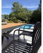 Lot composé d'une table de jardin Lamu en aluminium et plateau polywood aspect bois et 4 fauteuils Tiago noirs gris anthracite - 5 pièces