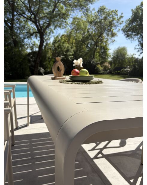 Ensemble table de jardin Hanoi en aluminium et 8 fauteuils Sumba grège - 9 pièces
