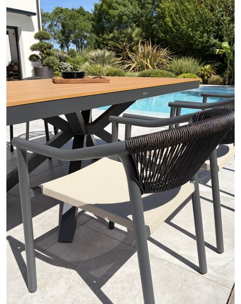 Lot composé d'une table de jardin Lamu en aluminium et plateau polywood aspect bois et 6 fauteuils Sumba gris anthracite - 7 pièces