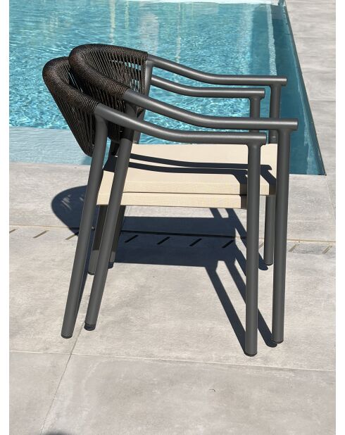 Lot composé d'une table de jardin Lamu en aluminium et plateau polywood aspect bois et 4 fauteuils Sumba gris anthracite - 5 pièces