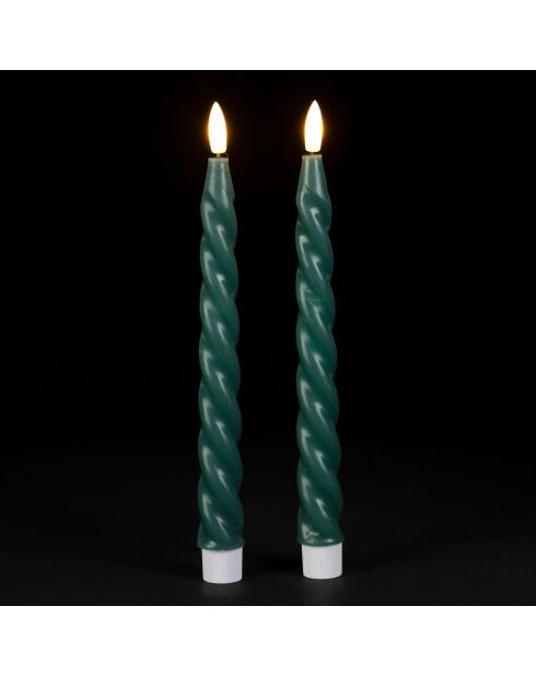 2 gedrehte LED-Kerzen BTE Candle 2xAAA tannengrün - D2xh25 cm