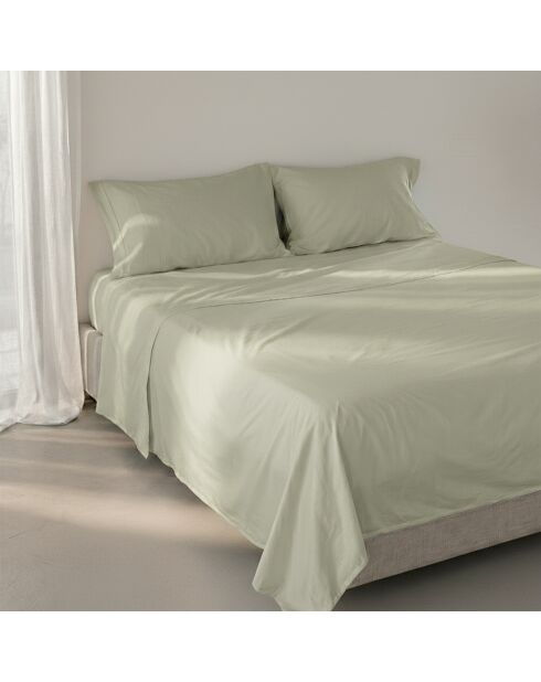 Einfaches Baumwollbettlaken aus Ton in Beige