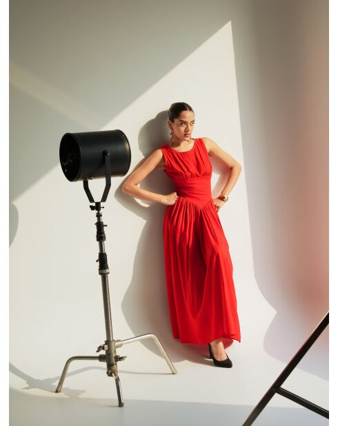 Nora rotes Kleid