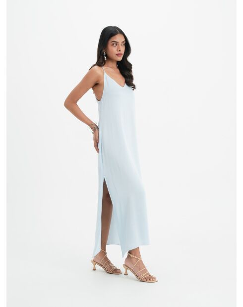 Ines eisblaues Kleid