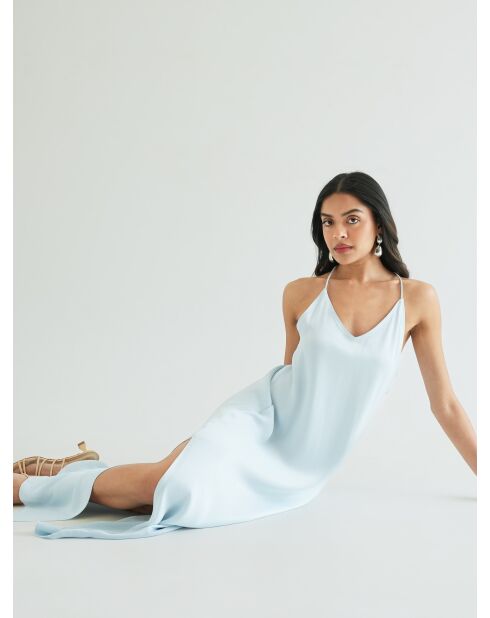Ines eisblaues Kleid