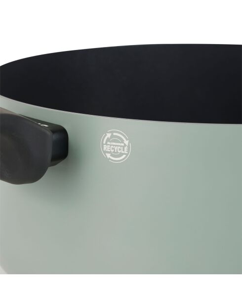 Faitout en aluminium pressé recyclé vert clair mat - D. 28 cm